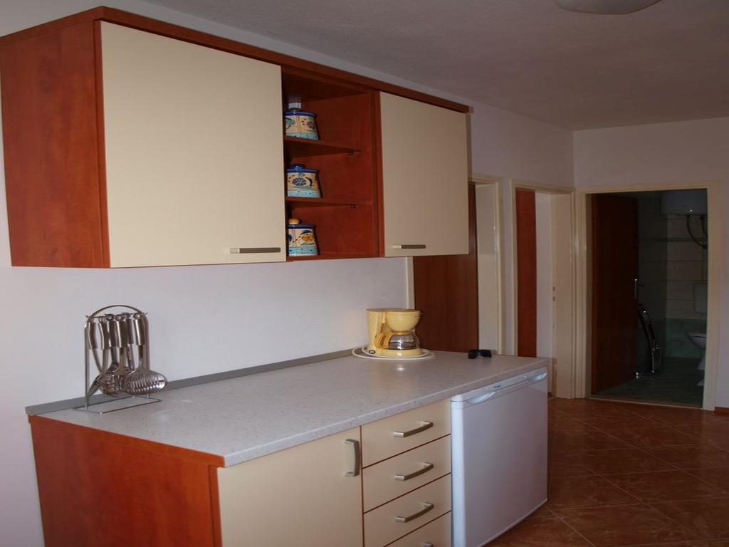 Apartments Mia Postira Kamer foto